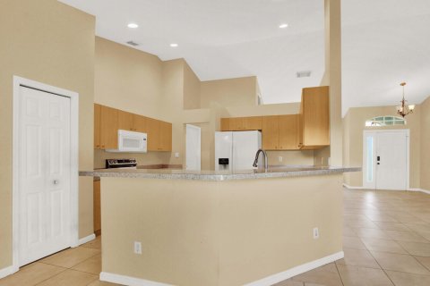 Casa en venta en Port St. Lucie, Florida, 3 dormitorios, 170.75 m2 № 2181745 - foto 19