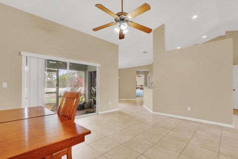 Casa en venta en Port St. Lucie, Florida, 3 dormitorios, 170.75 m2 № 2181745 - foto 9
