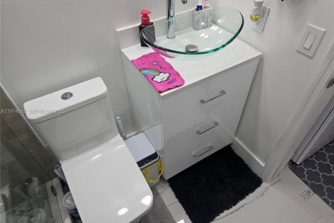 Купить таунхаус в Хайалиа, Флорида 2 спальни, 99.5м2, № 2036010 - фото 26