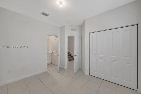 Touwnhouse à louer à Homestead, Floride: 3 chambres, 123.37 m2 № 2088272 - photo 8
