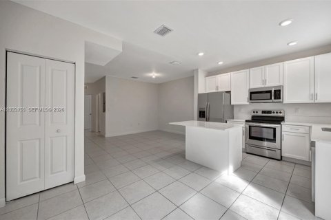Touwnhouse à louer à Homestead, Floride: 3 chambres, 123.37 m2 № 2088272 - photo 14