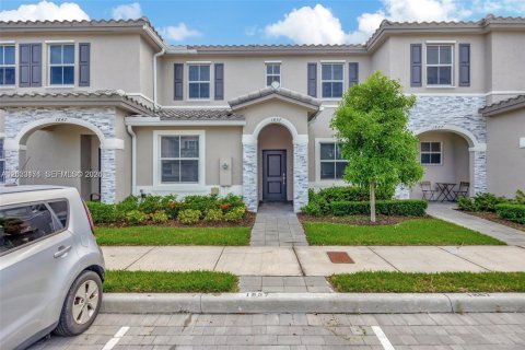 Touwnhouse à louer à Homestead, Floride: 3 chambres, 123.37 m2 № 2088272 - photo 6