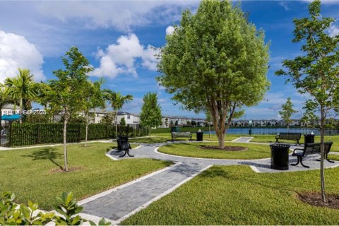 Touwnhouse à louer à Homestead, Floride: 3 chambres, 123.37 m2 № 2088272 - photo 25
