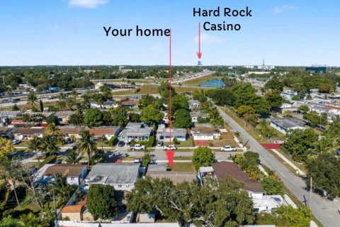 Villa ou maison à vendre à Hollywood, Floride: 3 chambres, 89.19 m2 № 1974880 - photo 4