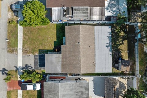 Villa ou maison à vendre à Hollywood, Floride: 3 chambres, 89.19 m2 № 1974880 - photo 25