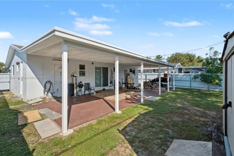 Villa ou maison à vendre à Hollywood, Floride: 3 chambres, 89.19 m2 № 1974880 - photo 23