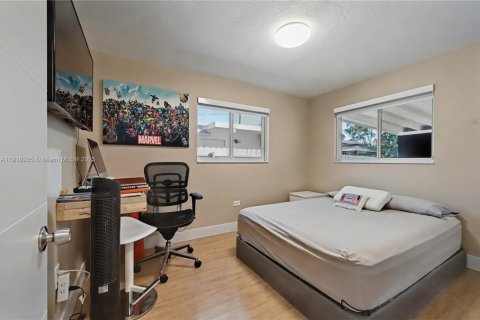 Villa ou maison à vendre à Hollywood, Floride: 3 chambres, 89.19 m2 № 1974880 - photo 19