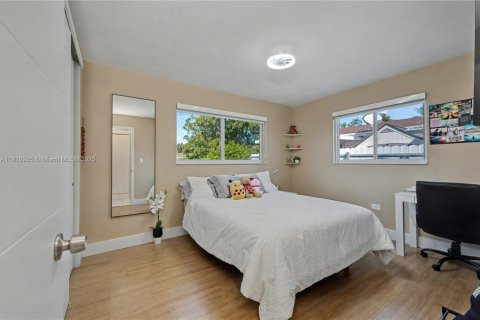 Villa ou maison à vendre à Hollywood, Floride: 3 chambres, 89.19 m2 № 1974880 - photo 18