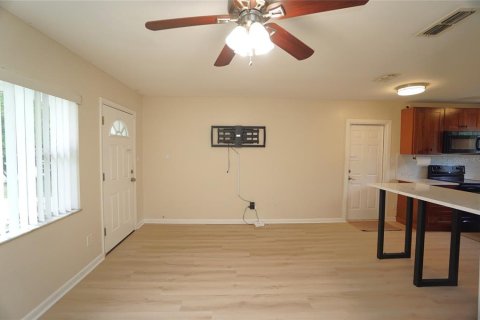 Villa ou maison à louer à Tampa, Floride: 2 chambres, 72.46 m2 № 1910757 - photo 6