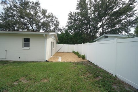 Villa ou maison à louer à Tampa, Floride: 2 chambres, 72.46 m2 № 1910757 - photo 17