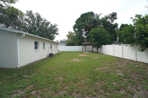 Villa ou maison à louer à Tampa, Floride: 2 chambres, 72.46 m2 № 1910757 - photo 19