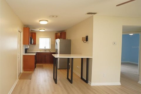 Villa ou maison à louer à Tampa, Floride: 2 chambres, 72.46 m2 № 1910757 - photo 2