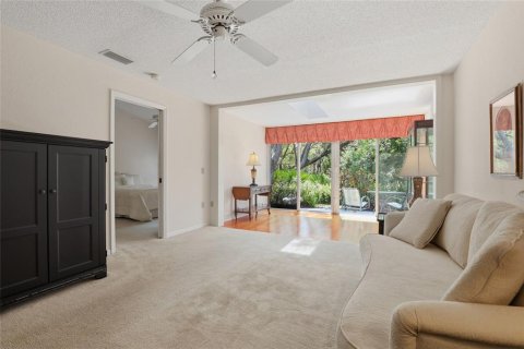 House in Sarasota, Florida 2 bedrooms, 121.98 sq.m. № 2096220 - photo 8