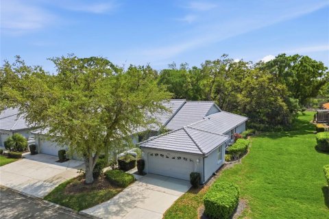 House in Sarasota, Florida 2 bedrooms, 121.98 sq.m. № 2096220 - photo 3