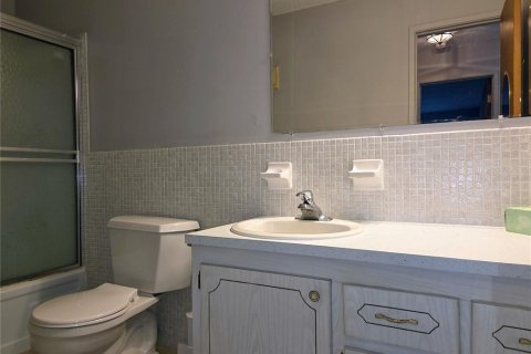 Condo in Gulfport, Florida, 1 bedroom  № 2377889 - photo 21