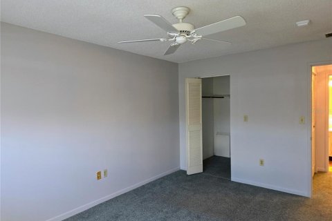 Condo in Gulfport, Florida, 1 bedroom  № 2377889 - photo 18