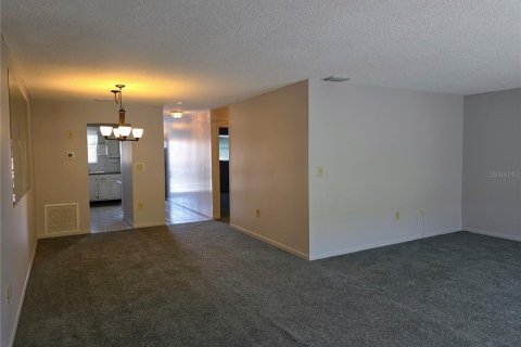 Condo in Gulfport, Florida, 1 bedroom  № 2377889 - photo 10