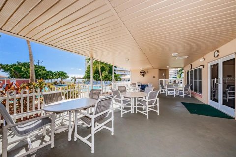 Condo in Gulfport, Florida, 1 bedroom  № 2377889 - photo 26