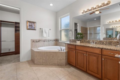 Casa en venta en Wesley Chapel, Florida, 4 dormitorios, 298.31 m2 № 2386013 - foto 6