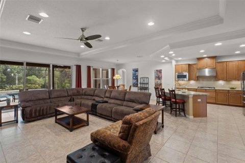 Casa en venta en Wesley Chapel, Florida, 4 dormitorios, 298.31 m2 № 2386013 - foto 3