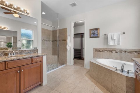 Casa en venta en Wesley Chapel, Florida, 4 dormitorios, 298.31 m2 № 2386013 - foto 17