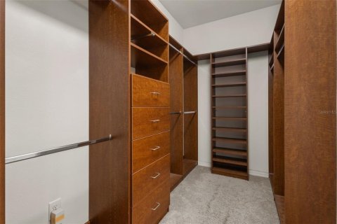 Casa en venta en Wesley Chapel, Florida, 4 dormitorios, 298.31 m2 № 2386013 - foto 19