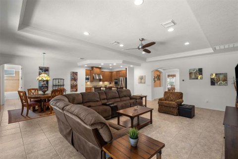 Casa en venta en Wesley Chapel, Florida, 4 dormitorios, 298.31 m2 № 2386013 - foto 15