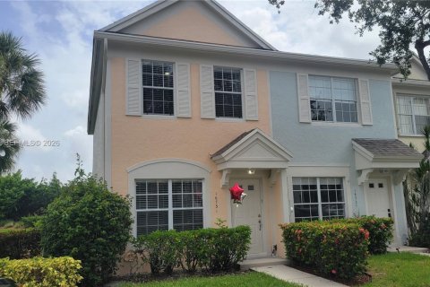 Adosado en Weston, Florida 2 dormitorios, 103.12 m2 № 2173551