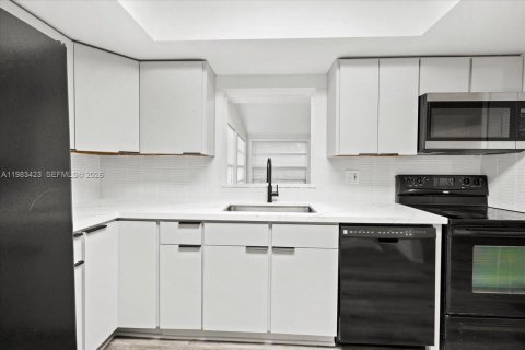 Casa en venta en Margate, Florida, 3 dormitorios, 118.64 m2 № 2050214 - foto 11
