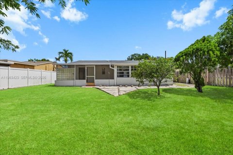 Casa en venta en Margate, Florida, 3 dormitorios, 118.64 m2 № 2050214 - foto 28