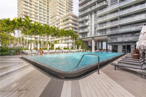 Condo in Miami, Florida, 1 bedroom  № 1812258 - photo 14