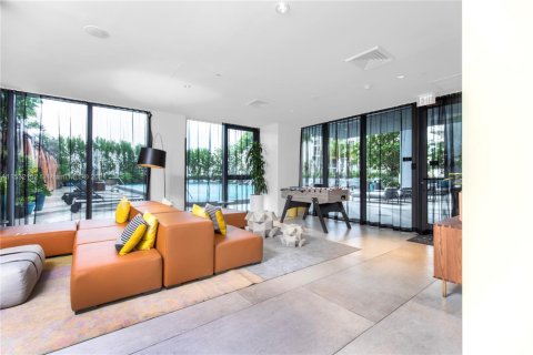 Condo in Miami, Florida, 1 bedroom  № 1812258 - photo 11