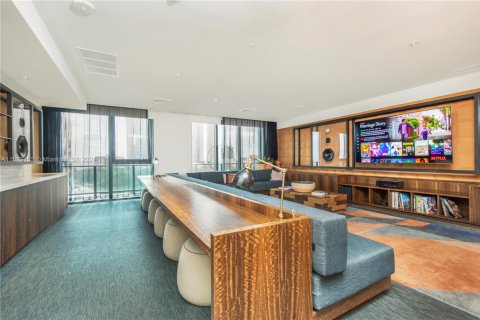 Condo in Miami, Florida, 1 bedroom  № 1812258 - photo 10