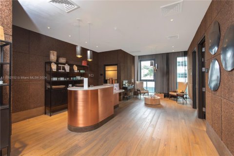 Condo in Miami, Florida, 1 bedroom  № 1812258 - photo 17