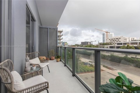 Condo in Miami, Florida, 1 bedroom  № 1812258 - photo 8