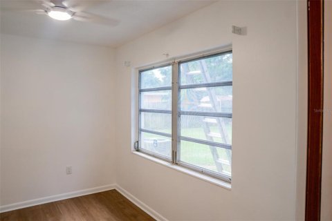 Casa en venta en Orlando, Florida, 3 dormitorios, 83.33 m2 № 1907102 - foto 12