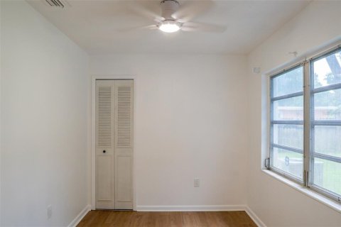 Casa en venta en Orlando, Florida, 3 dormitorios, 83.33 m2 № 1907102 - foto 11