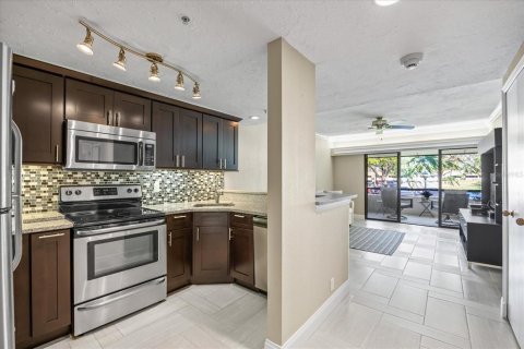 Condo in Palm Harbor, Florida, 1 bedroom  № 1558374 - photo 22