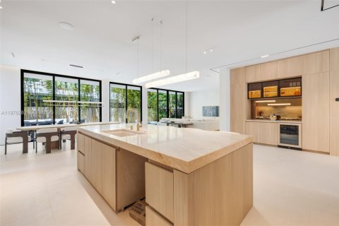 Купить виллу или дом в Майами, Флорида 4 спальни, 319.77м2, № 2050525 - фото 24