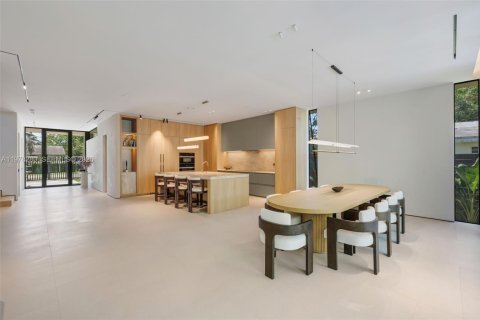 Купить виллу или дом в Майами, Флорида 4 спальни, 319.77м2, № 2050525 - фото 27