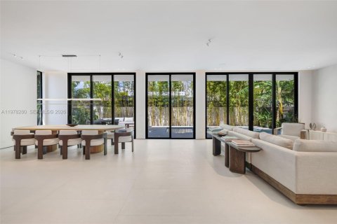 Купить виллу или дом в Майами, Флорида 4 спальни, 319.77м2, № 2050525 - фото 25