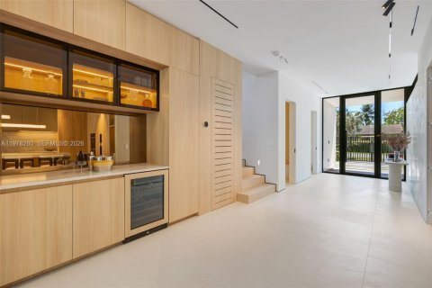 Купить виллу или дом в Майами, Флорида 4 спальни, 319.77м2, № 2050525 - фото 12