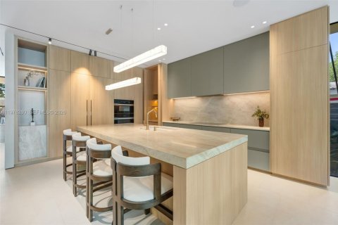Купить виллу или дом в Майами, Флорида 4 спальни, 319.77м2, № 2050525 - фото 14