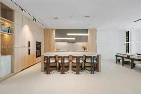 Купить виллу или дом в Майами, Флорида 4 спальни, 319.77м2, № 2050525 - фото 16