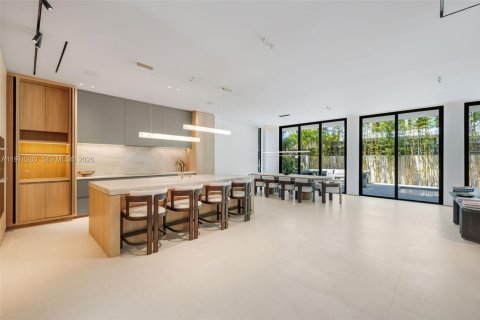 Купить виллу или дом в Майами, Флорида 4 спальни, 319.77м2, № 2050525 - фото 15