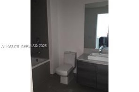 Condo in Miami, Florida  № 2020679 - photo 14