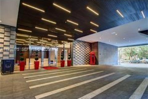 Condo in Miami, Florida  № 2020679 - photo 4