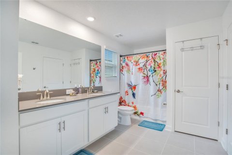 House in Orlando, Florida 4 bedrooms, 231.88 sq.m. № 1847591 - photo 18
