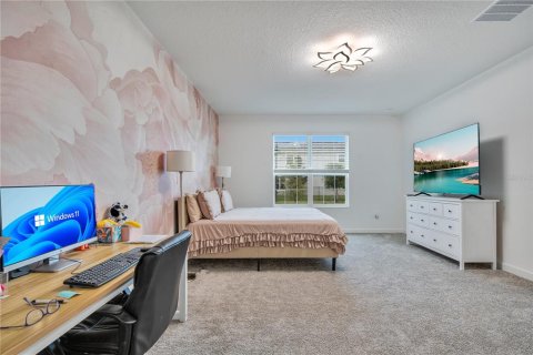 House in Orlando, Florida 4 bedrooms, 231.88 sq.m. № 1847591 - photo 5