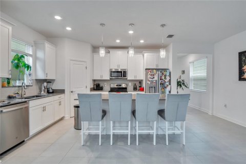 House in Orlando, Florida 4 bedrooms, 231.88 sq.m. № 1847591 - photo 28